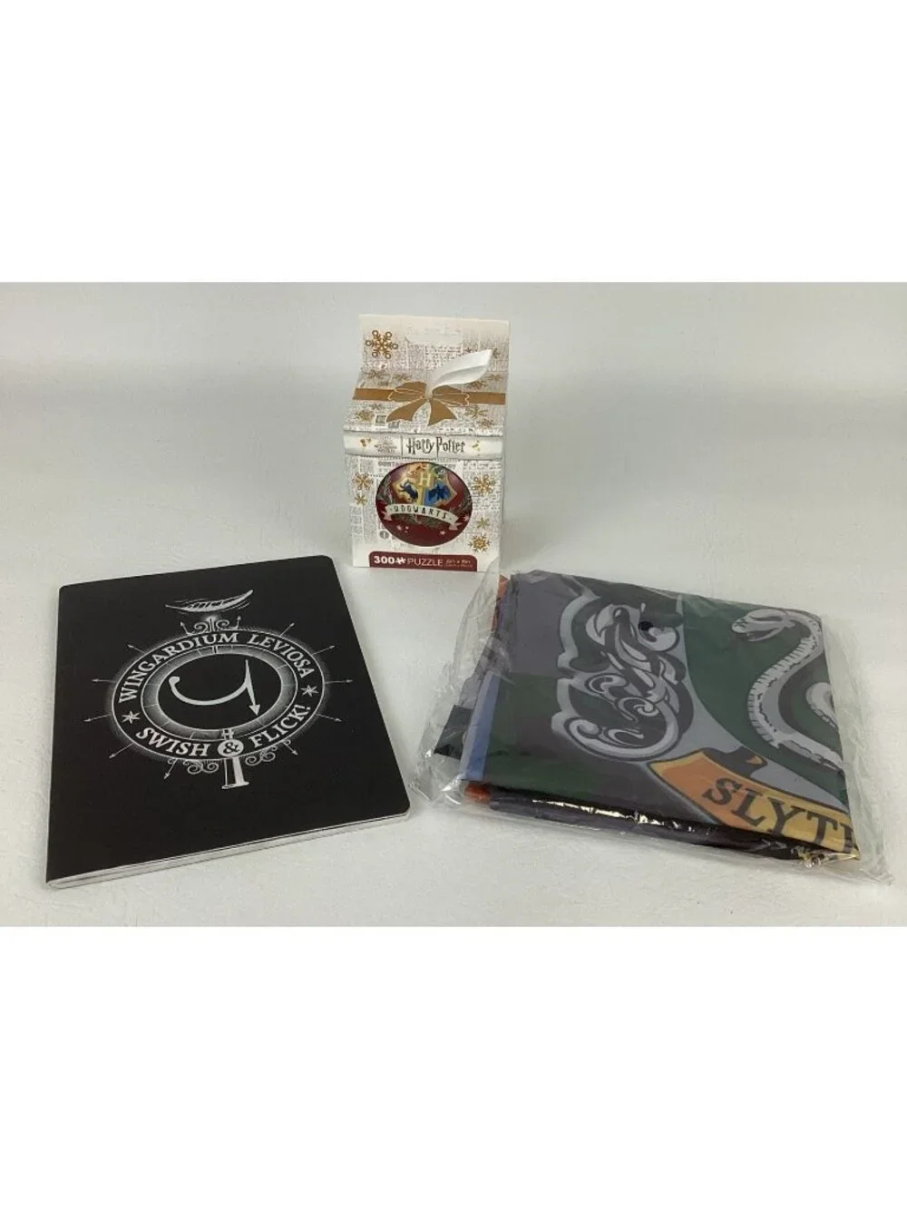 Harry Potter Bundle Hogwarts Ornamennt Puzzle Slytherin Banner Spell Notebook - Picture 1 of 13